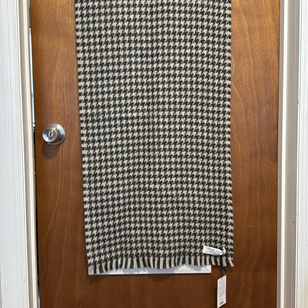 Lochcarron of Scotland wool scarf